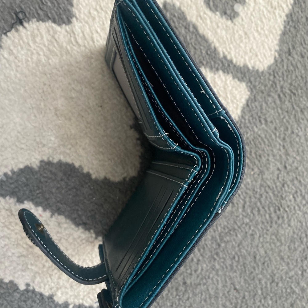 New green faux Leather Wallet with Decorative Button Closure - Picture 5 of 6